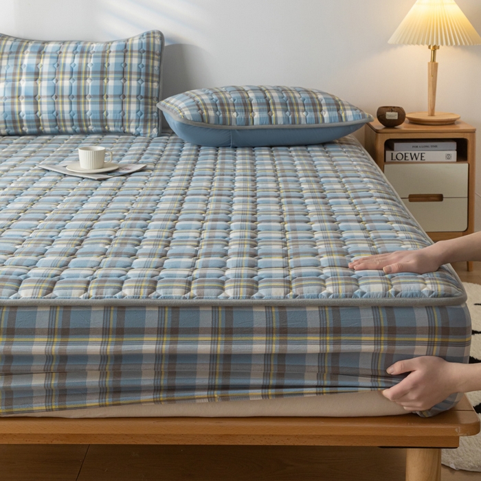 91家纺网 家纺一手货源 找家纺 鑫钰 2024新款无印风水洗棉水洗亲肤大豆夹棉床笠-简格 简格-简希蓝