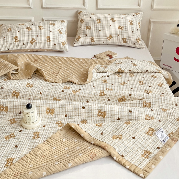 91家纺网 家纺一手货源 找家纺 沐纯家居 2024新款40S13372双面纯棉床盖三件套 爱心熊宝