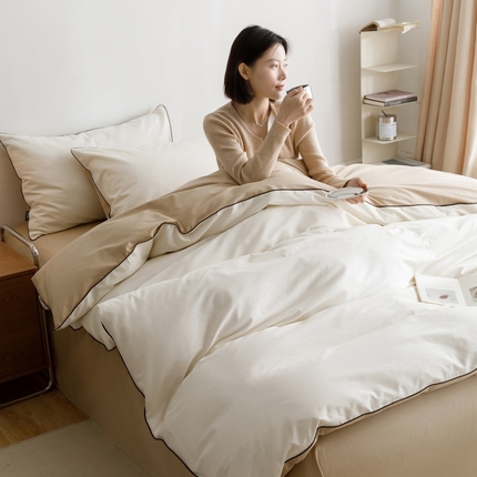 91家纺网 家纺一手货源 找家纺 卡姿家纺 2024春夏纯色双拼嵌绳款单被套—莫琳 莫琳 被套白棕