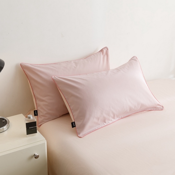 91家纺网 家纺一手货源 找家纺 卡姿家纺 2024春夏纯色双拼嵌绳款单枕套—莫琳 莫琳 枕套梅粉