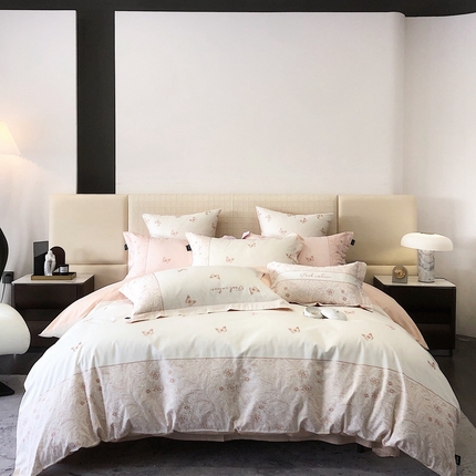 91家纺网 家纺一手货源 找家纺 卡姿家纺 2024春夏优雅刺绣四件套— 莉菲 莉菲白