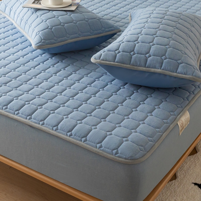 91家纺网 家纺一手货源 找家纺 鑫钰 2024新款无印风水洗棉水洗亲肤大豆夹棉床笠-简格 简格-宾利蓝