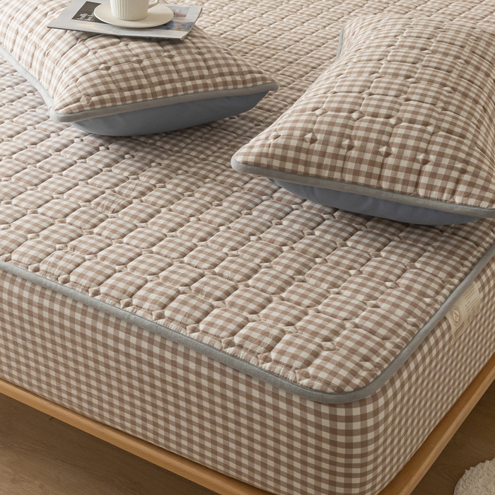 91家纺网 家纺一手货源 找家纺 鑫钰 2024新款无印风水洗棉水洗亲肤大豆夹棉床笠-简格 简格-驼小格