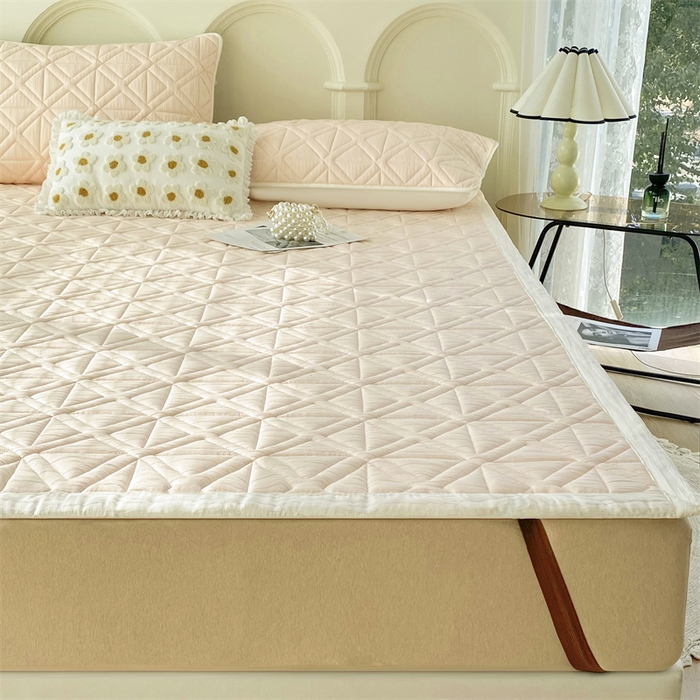 91家纺网 家纺一手货源 找家纺 鑫钰 2024新款A类水洗棉大豆夹棉床护垫 芊语-浅妃粉