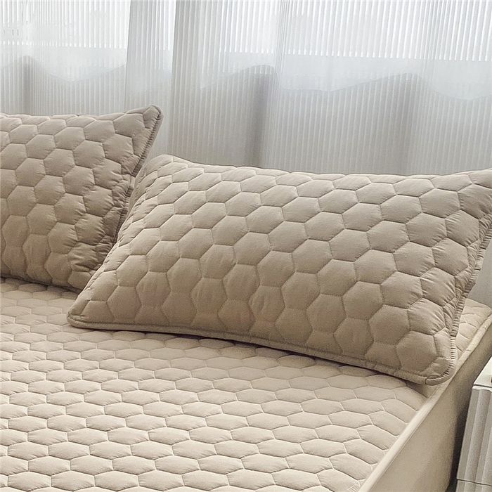 91家纺网 家纺一手货源 找家纺  九亭家纺 2024新款全棉夹棉防口水防头油枕套 防水-卡其