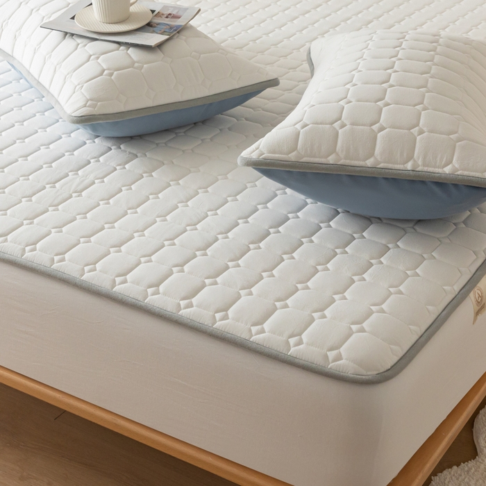 91家纺网 家纺一手货源 找家纺 鑫钰 2024新款无印风水洗棉水洗亲肤大豆夹棉床笠-简格 简格-月光白