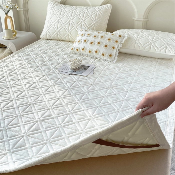 91家纺网 家纺一手货源 找家纺 鑫钰 2024新款A类水洗棉大豆夹棉床护垫 芊语-雅士白