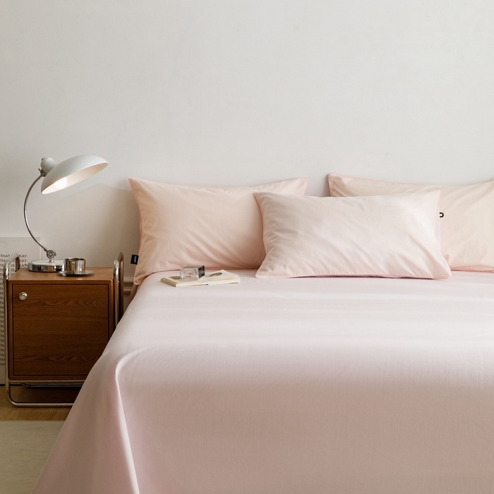 91家纺网 家纺一手货源 找家纺 卡姿家纺 2024春夏纯色双拼嵌绳款单枕套—莫琳 莫琳 枕套粉紫