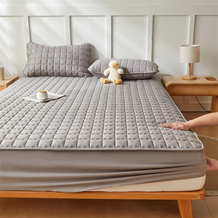 91家纺网 家纺一手货源 找家纺 雯豆家纺 2024新款A类全棉纯棉夹棉床笠三件套印花床笠 全棉夹棉床笠-经典灰