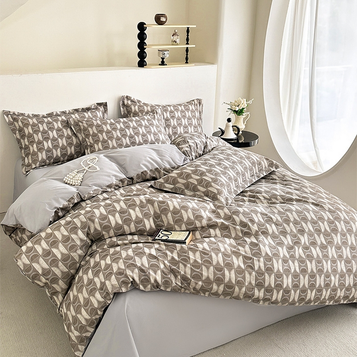 91家纺网 家纺一手货源 找家纺  元元被芯 2024新款全棉长绒棉数码印花四件套全棉四件套纯棉四件套 几何汇-咖