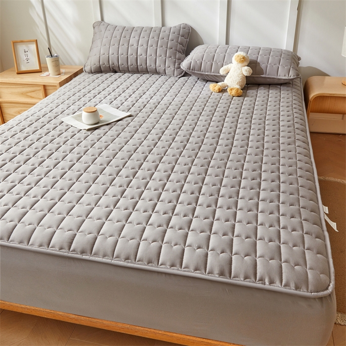 91家纺网 家纺一手货源 找家纺 雯豆家纺 2024新款A类全棉纯棉夹棉床笠三件套印花床笠 全棉夹棉床笠-经典灰