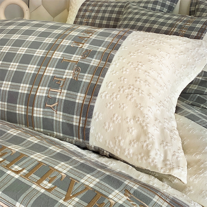 91家纺网 家纺一手货源 找家纺 换种生活 2024新款全棉活性印染刺绣四件套-法式小香风系列 麦田