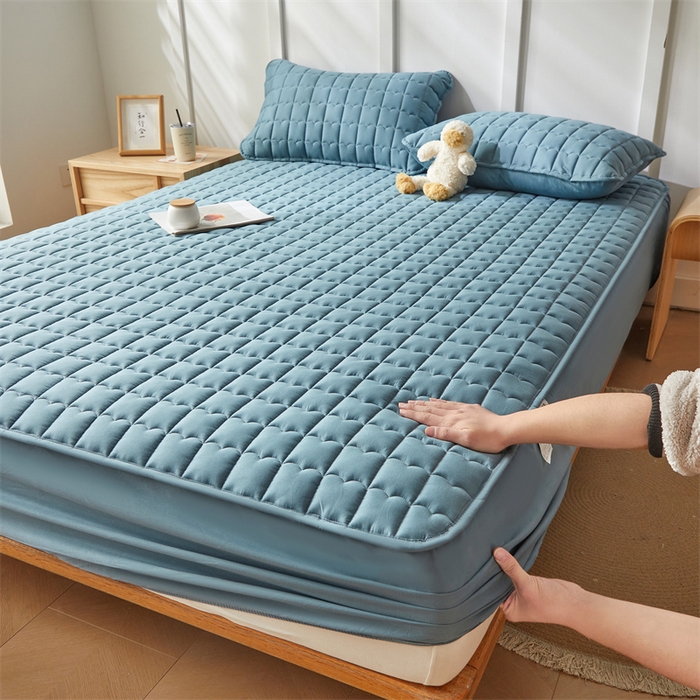 91家纺网 家纺一手货源 找家纺 雯豆家纺 2024新款A类全棉纯棉夹棉床笠三件套印花床笠 全棉夹棉床笠-午夜蓝