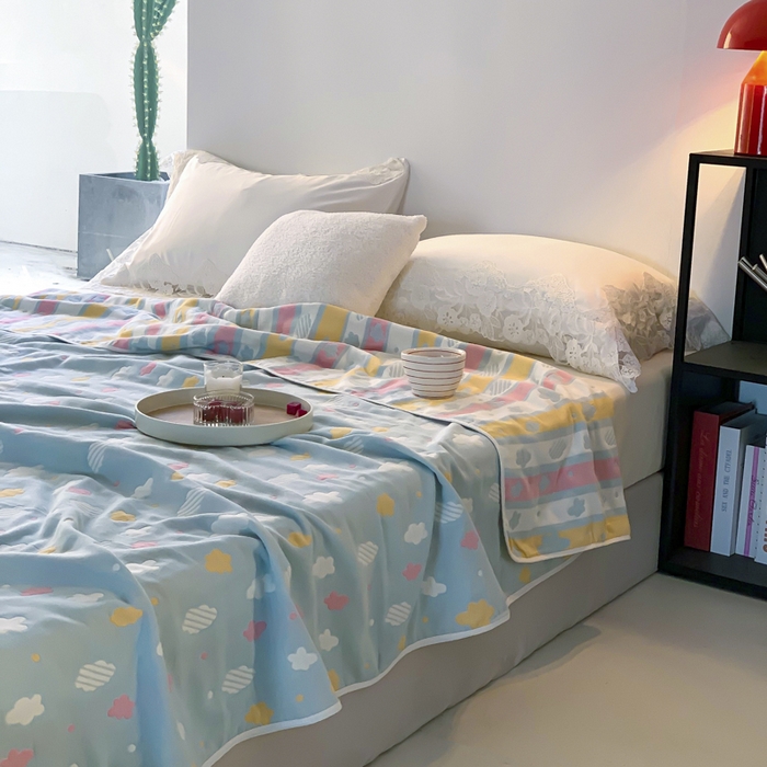 91家纺网 家纺一手货源 找家纺 爱港家纺 2024新款全棉六层毛巾被夏凉被纱布毯 蓝云