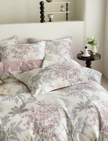 91家纺网 家纺一手货源 找家纺  元元被芯 2024新款全棉长绒棉数码印花四件套全棉四件套纯棉四件套 画意枝头-粉