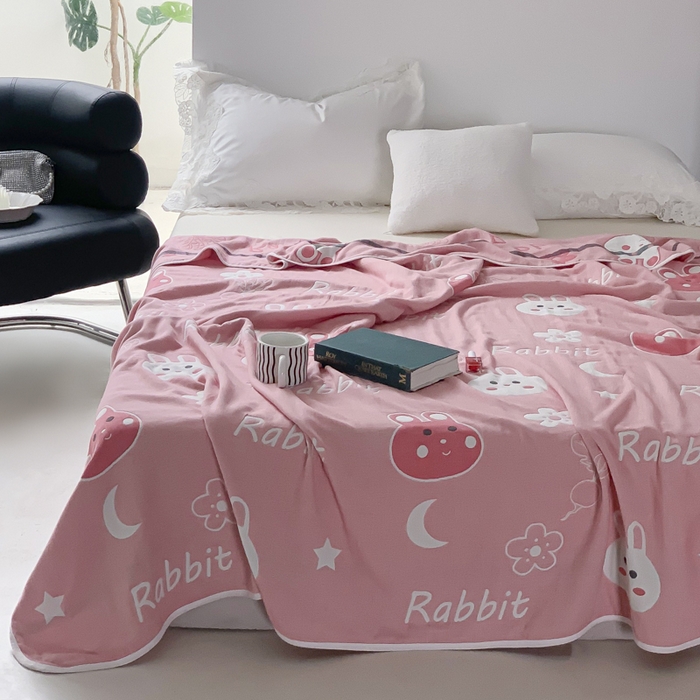 91家纺网 家纺一手货源 找家纺 爱港家纺 2024新款全棉六层毛巾被夏凉被纱布毯 粉小兔