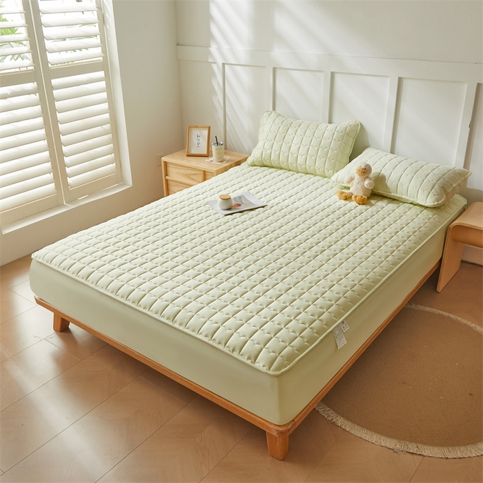 91家纺网 家纺一手货源 找家纺 雯豆家纺 2024新款A类全棉夹棉床笠三件套纯色纯棉床笠 全棉夹棉床笠-若草绿