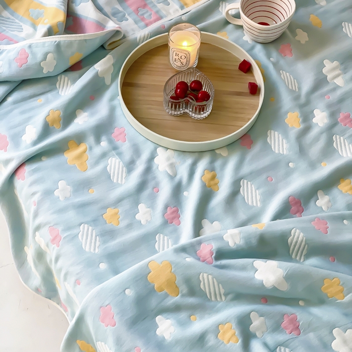 91家纺网 家纺一手货源 找家纺 爱港家纺 2024新款全棉六层毛巾被夏凉被纱布毯 蓝云