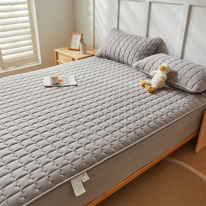 91家纺网 家纺一手货源 找家纺 雯豆家纺 2024新款A类全棉纯棉夹棉床笠三件套印花床笠 全棉夹棉床笠-经典灰