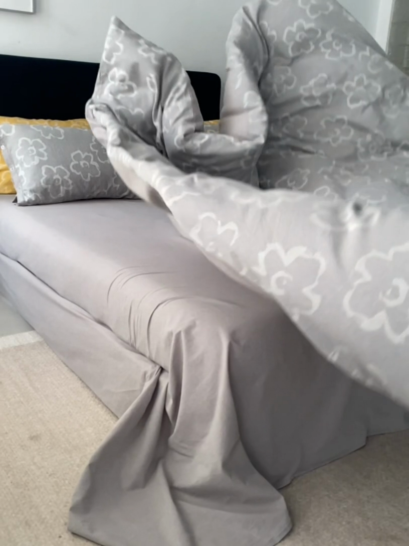 91家纺网 家纺一手货源 找家纺 安莱生活 2024新款双层纱大提花悠然纽扣宽边工艺款 悠然-银灰