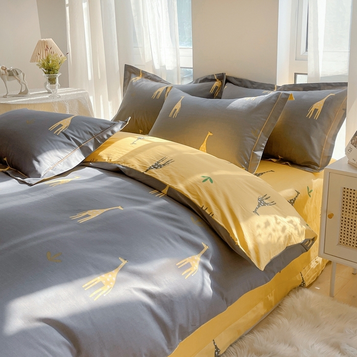 91家纺网 家纺一手货源 找家纺 艾迪尚 2025新款133X76宽幅全棉印花四件套（有单品+可定制） Mr鹿—咖