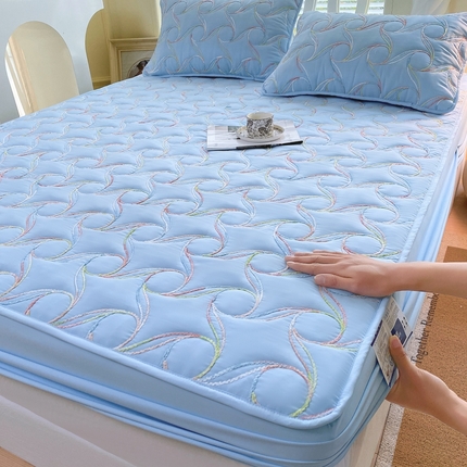 91家纺网 家纺一手货源 找家纺 尊康家纺（原磊科） 2024新款奶昔棉抗菌夹棉床笠-旋风 旋风-天空蓝