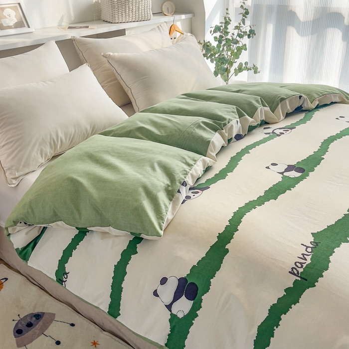91家纺网 家纺一手货源 找家纺 艾迪尚 2025新款133X76宽幅全棉印花单被套 熊猫乐园-绿