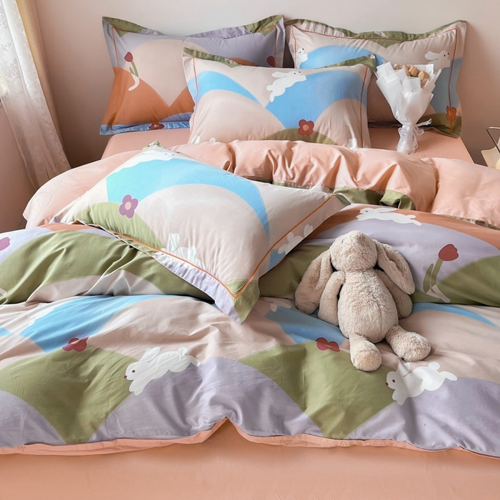 91家纺网 家纺一手货源 找家纺 艾迪尚 2025新款133X76宽幅全棉印花四件套（有单品+可定制） 彩色兔园