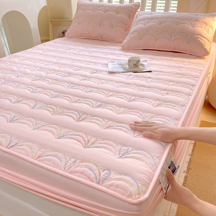 91家纺网 家纺一手货源 找家纺 （总）尊康家纺（原磊科） 2024新款奶昔棉抗菌夹棉床笠-波浪