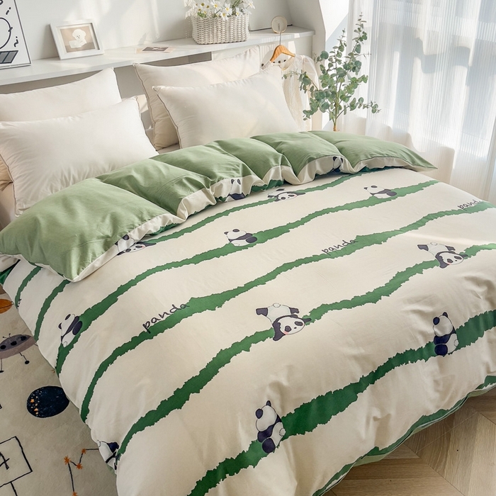 91家纺网 家纺一手货源 找家纺 艾迪尚 2025新款133X76宽幅全棉印花单被套 熊猫乐园-绿