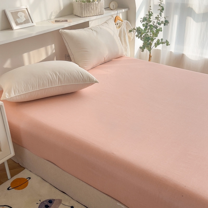 91家纺网 家纺一手货源 找家纺 艾迪尚 2025新款133X76宽幅全棉印花单床笠 初恋心语-粉