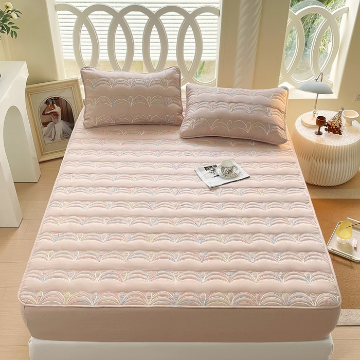 91家纺网 家纺一手货源 找家纺 （总）尊康家纺（原磊科） 2024新款奶昔棉抗菌夹棉床笠-波浪