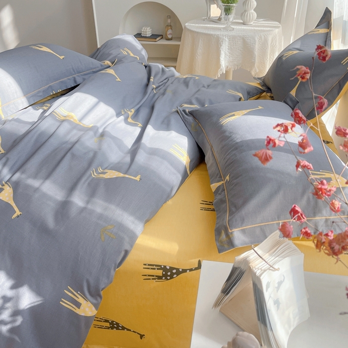 91家纺网 家纺一手货源 找家纺 艾迪尚 2025新款133X76宽幅全棉印花四件套（有单品+可定制） Mr鹿—咖