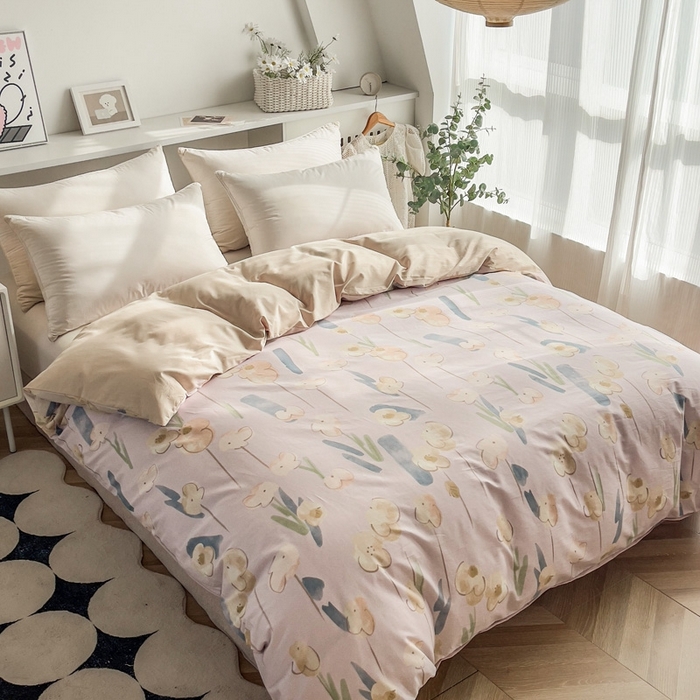 91家纺网 家纺一手货源 找家纺 艾迪尚 2025新款133X76宽幅全棉印花单被套 木槿-粉