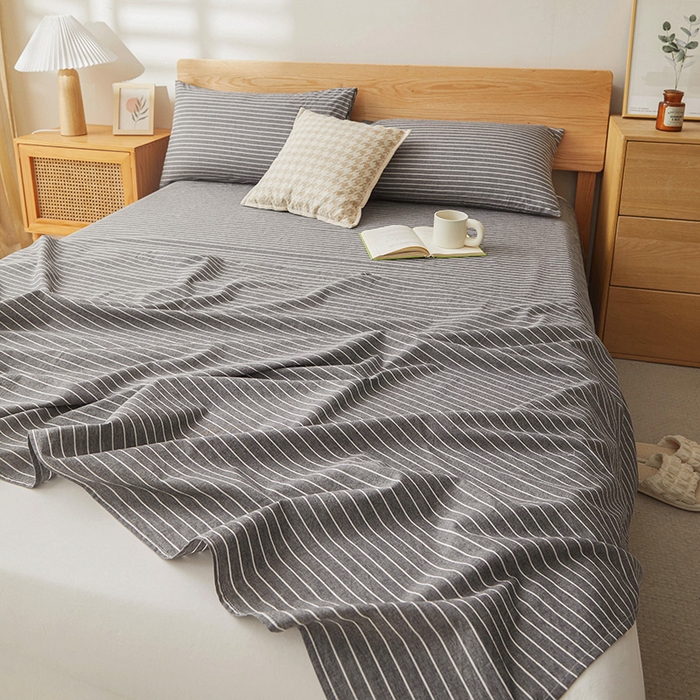 91家纺网 家纺一手货源 找家纺 恋人优选 2024新款色织纯棉水洗棉单床单 灰细条