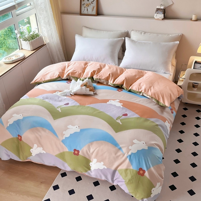 91家纺网 家纺一手货源 找家纺 艾迪尚 2025新款133X76宽幅全棉印花单被套 彩色兔园