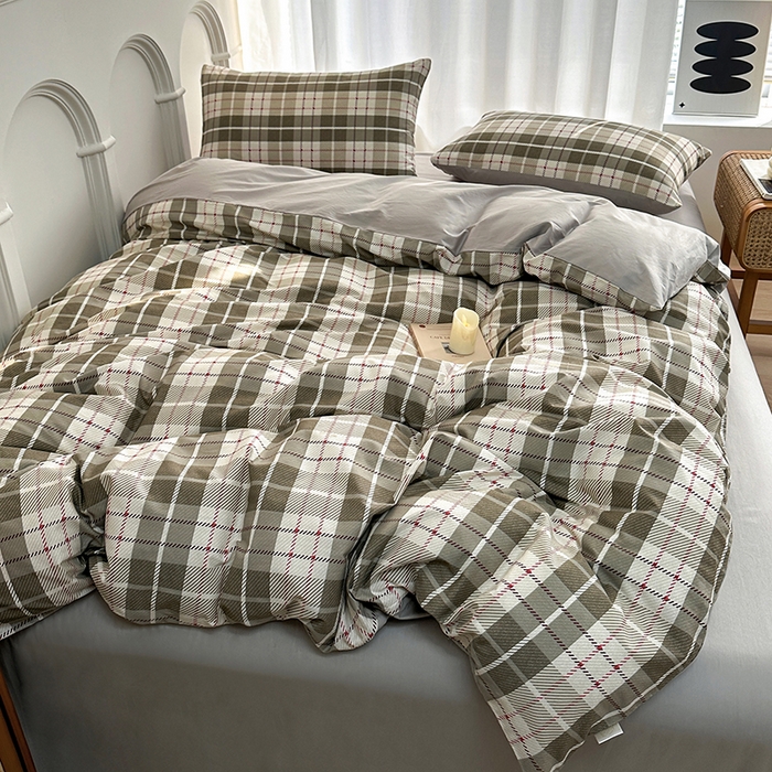 91家纺网 家纺一手货源 找家纺 潮邦创意家居 2025新款全棉13070多风格纯棉四件套-简约条格系列 温情格语