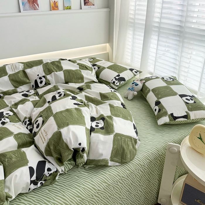 91家纺网 家纺一手货源 找家纺 潮邦创意家居 2025新款全棉13070多风格纯棉四件套 熊猫胖达