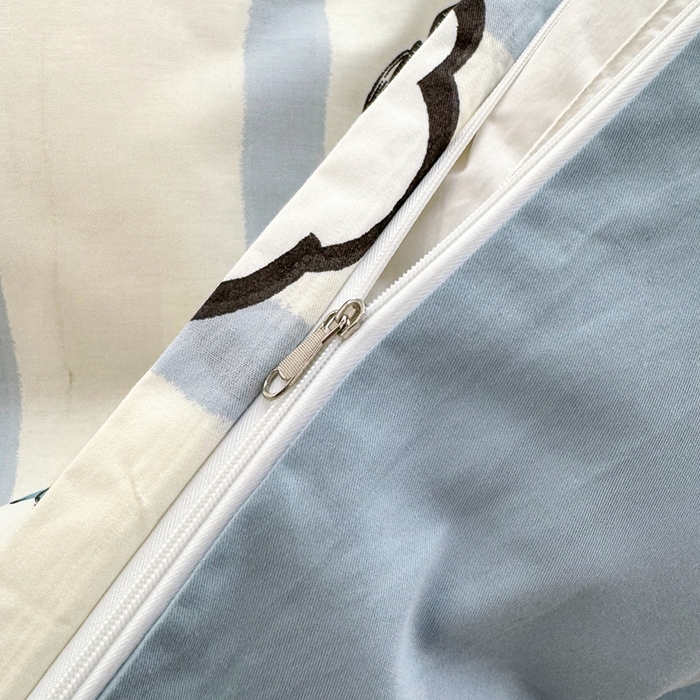 91家纺网 家纺一手货源 找家纺 潮邦创意家居 2025新款全棉13070多风格纯棉四件套-卡通系列 条纹狗