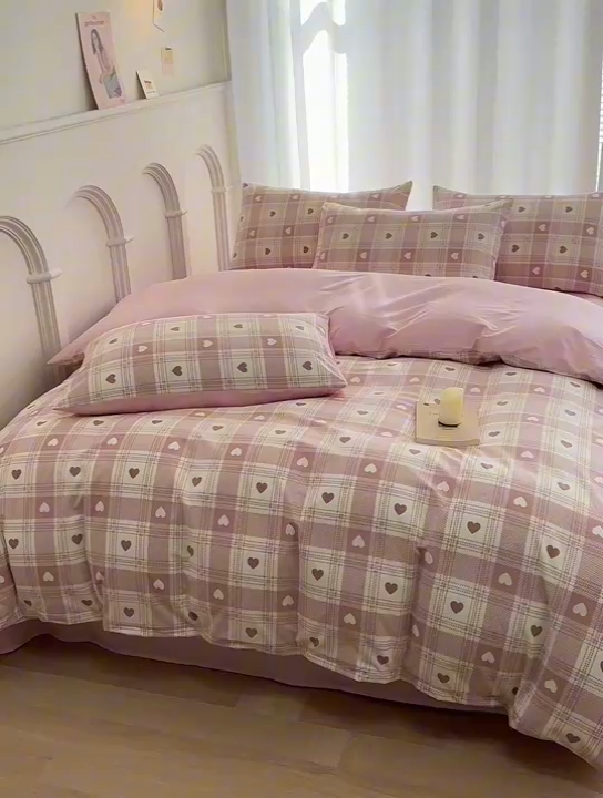 91家纺网 家纺一手货源 找家纺 潮邦创意家居 2025新款全棉13070多风格纯棉四件套-简约条格系列 美菱格 粉