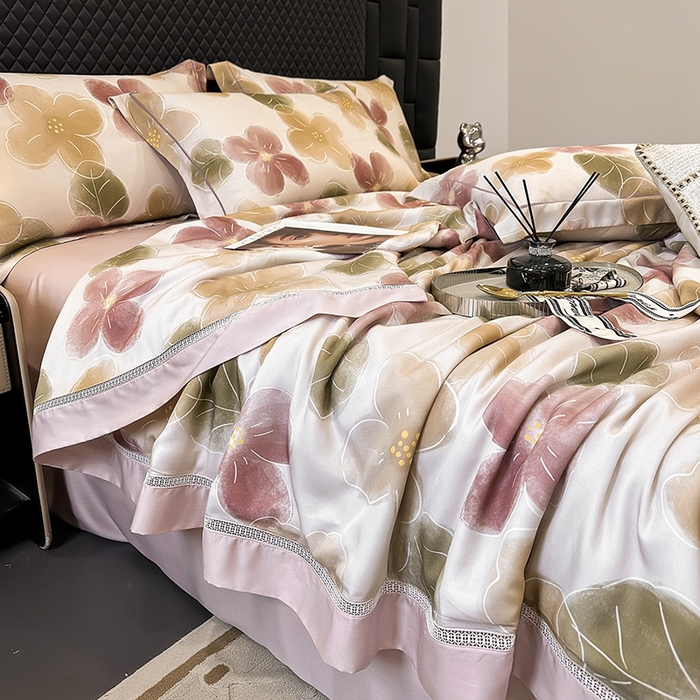 91家纺网 家纺一手货源 找家纺 娇逸家居 2025新款50支莱赛尔镂空花边印花天丝夏被 朵颐