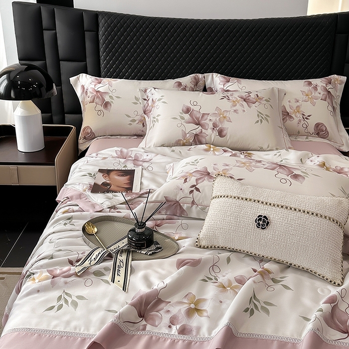 91家纺网 家纺一手货源 找家纺 娇逸家居 2025新款50支莱赛尔镂空花边印花天丝夏被 南音