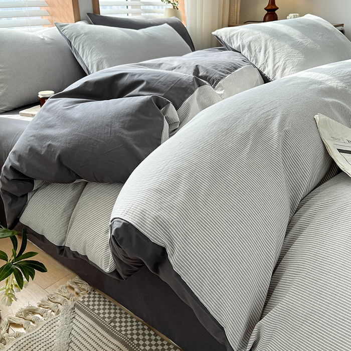 91家纺网 家纺一手货源 找家纺 柠萌家居 2024新款无印风A类全棉色织水洗棉四件套 灰密条纹