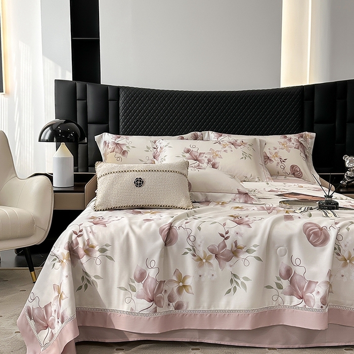 91家纺网 家纺一手货源 找家纺 娇逸家居 2025新款50支莱赛尔镂空花边印花天丝夏被 南音