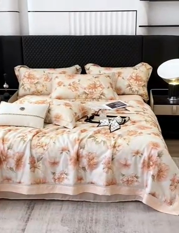 91家纺网 家纺一手货源 找家纺 娇逸家居 2025新款50支莱赛尔镂空花边印花天丝夏被 落雪-玉