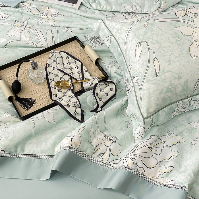 91家纺网 家纺一手货源 找家纺 娇逸家居 2025新款50支莱赛尔镂空花边印花天丝夏被 多特