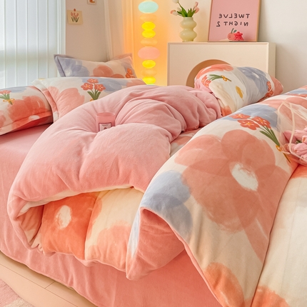 91家纺网 家纺一手货源 找家纺 （总）莱米家纺 2023新款小版牛奶绒印花四件套