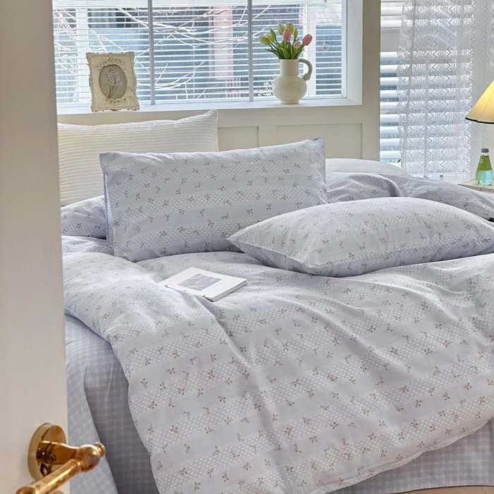 91家纺网 家纺一手货源 找家纺 怡家居 2024新款全棉印花第二批碎花类四件套 浅青