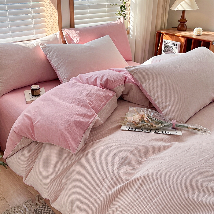 91家纺网 家纺一手货源 找家纺 柠萌家居 2024新款无印风A类全棉色织水洗棉四件套 粉密条纹