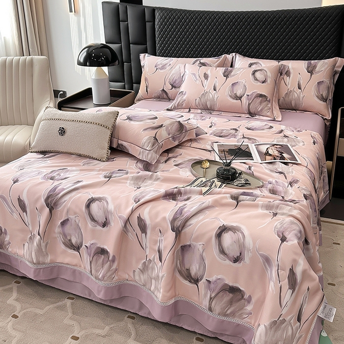 91家纺网 家纺一手货源 找家纺 娇逸家居 2025新款50支莱赛尔镂空花边印花天丝夏被 岚兮